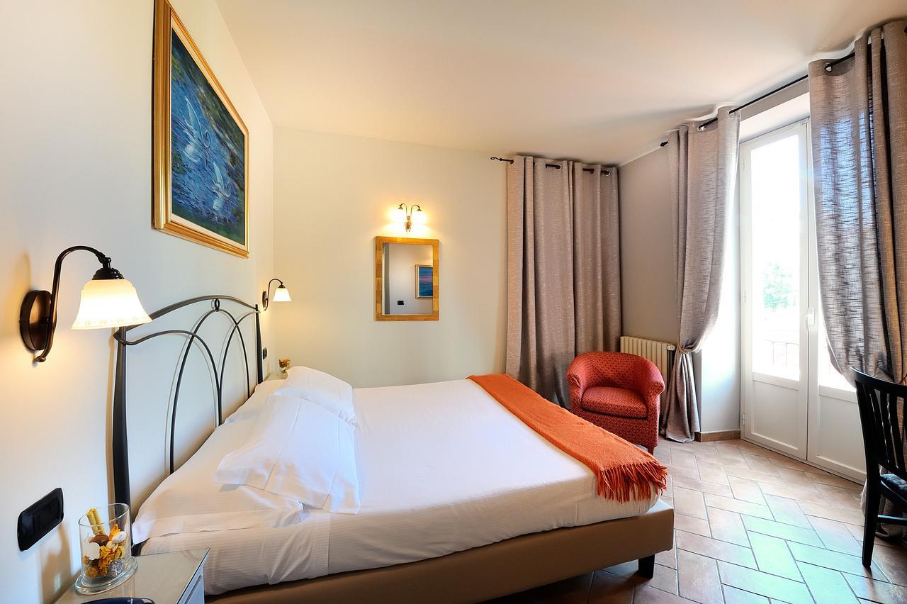 Albergo Giuan Arma Di Taggia Zewnętrze zdjęcie